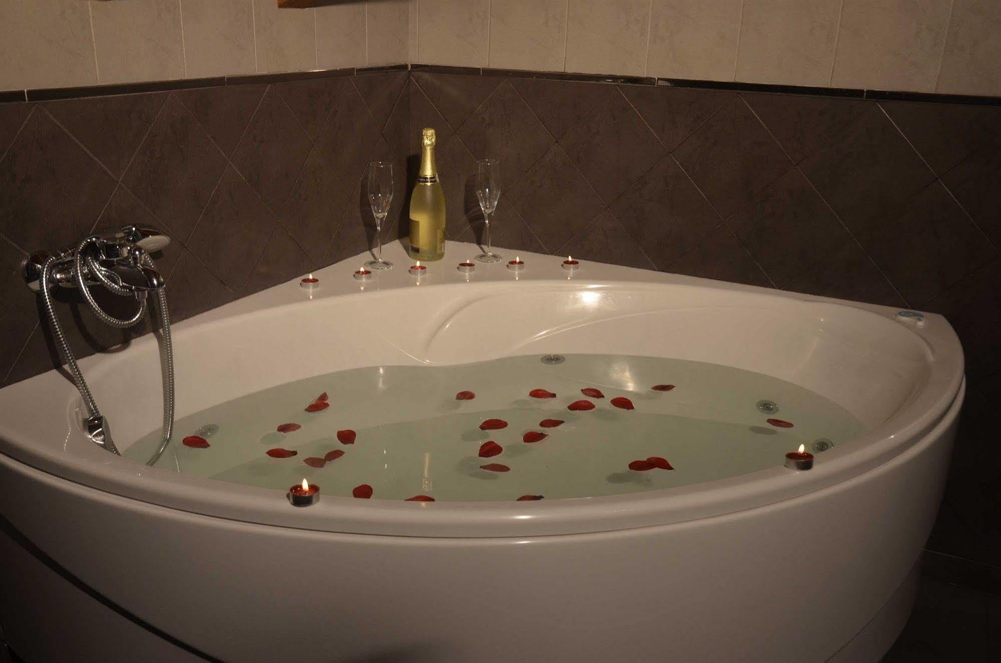 Apartamentos Spa Cantabria Infinita Сильориго-де-Льебана Экстерьер фото