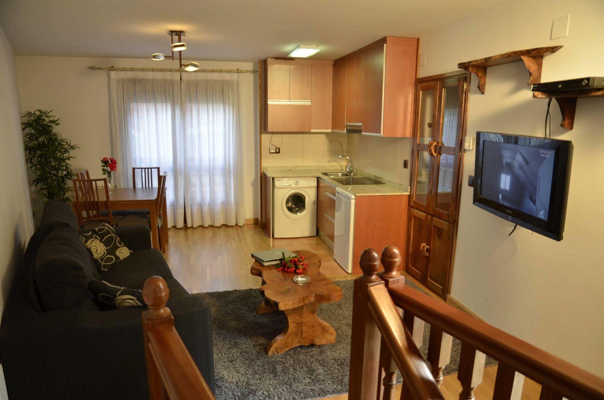 Apartamentos Spa Cantabria Infinita Сильориго-де-Льебана Экстерьер фото