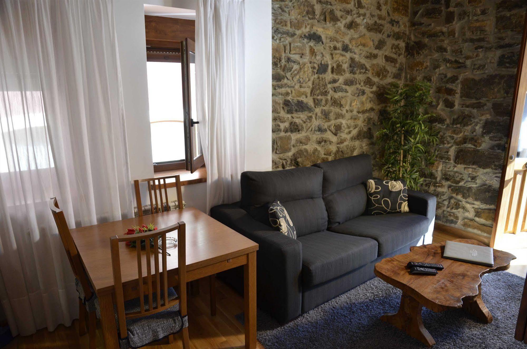 Apartamentos Spa Cantabria Infinita Сильориго-де-Льебана Экстерьер фото