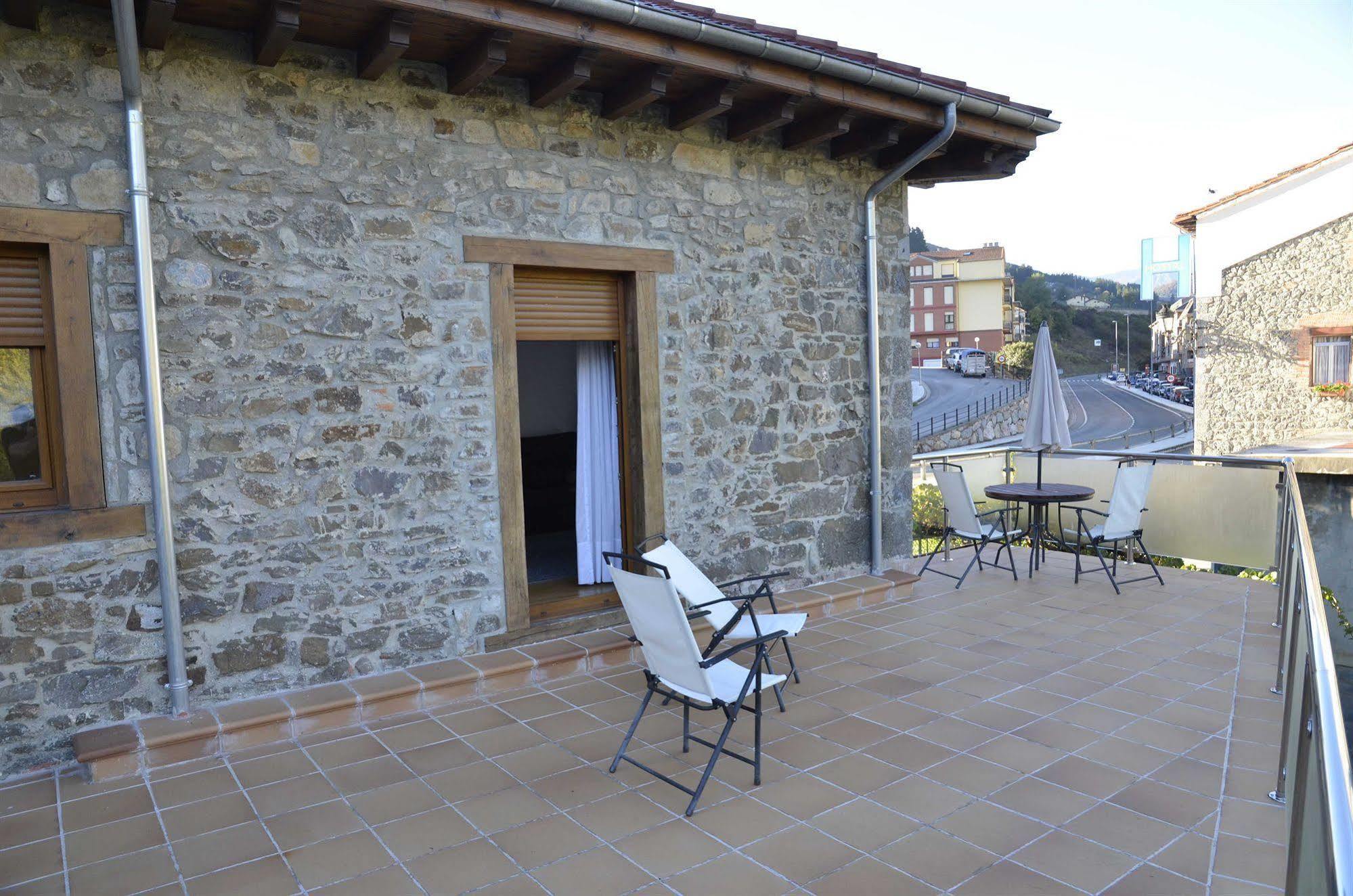 Apartamentos Spa Cantabria Infinita Сильориго-де-Льебана Экстерьер фото