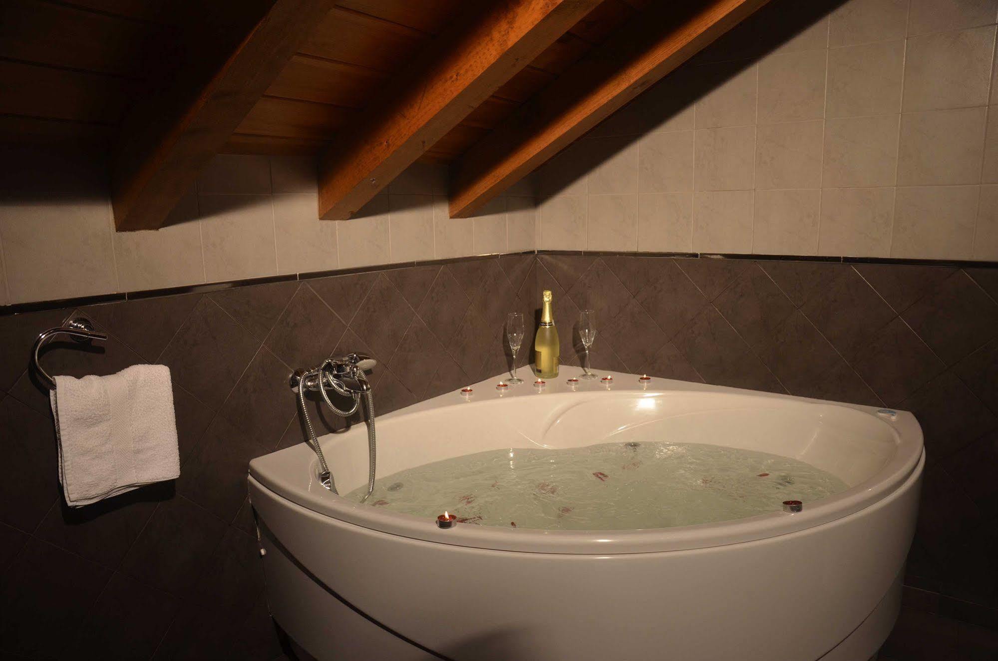 Apartamentos Spa Cantabria Infinita Сильориго-де-Льебана Экстерьер фото