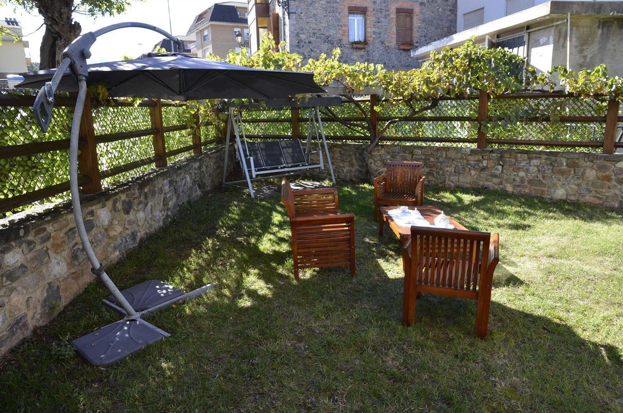Apartamentos Spa Cantabria Infinita Сильориго-де-Льебана Экстерьер фото